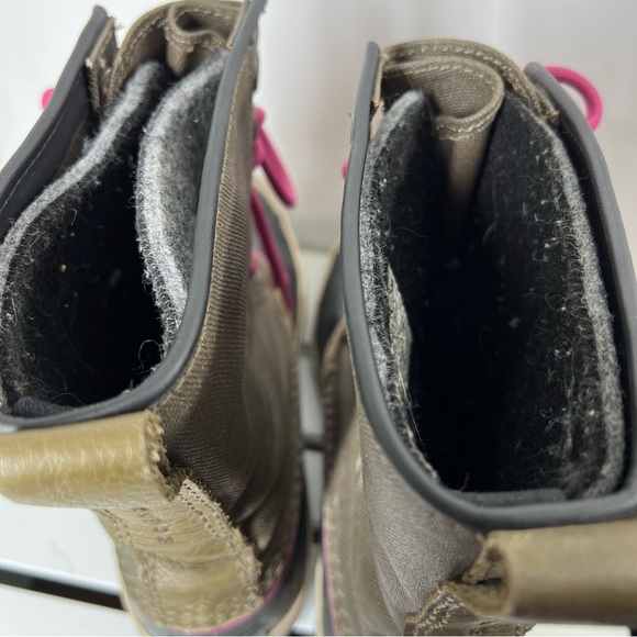 SOREL BOOTS Premium waterproof Winter Snow Olive Fuchsia purple size 8.5 EUC - Picture 9 of 11